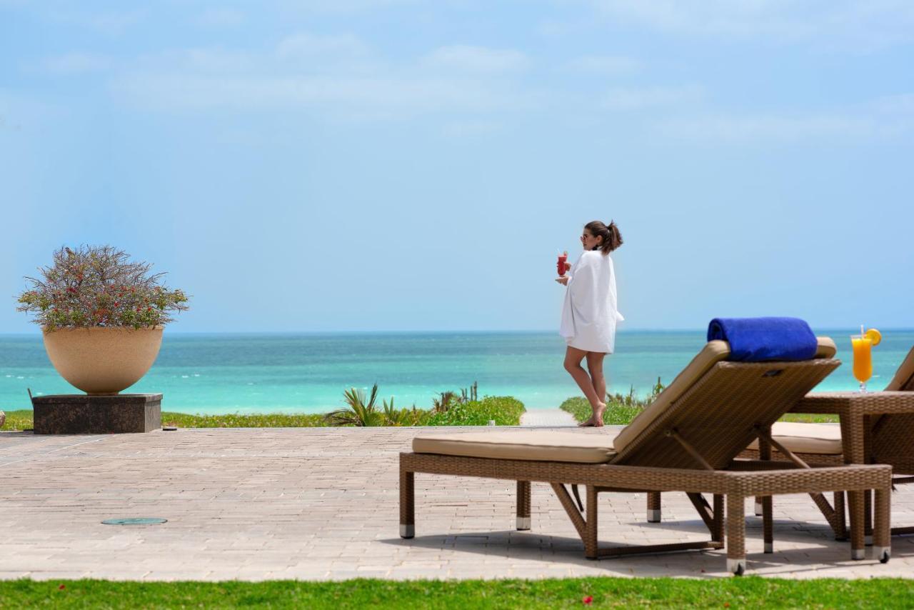 Crowne Plaza Duqm By Ihg Hotell Exteriör bild